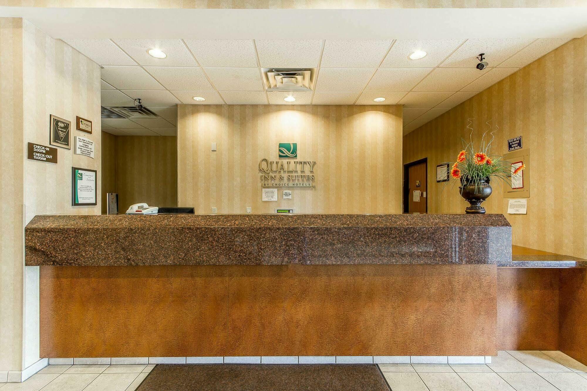 Quality Inn & Suites Lodi I-90 Εξωτερικό φωτογραφία